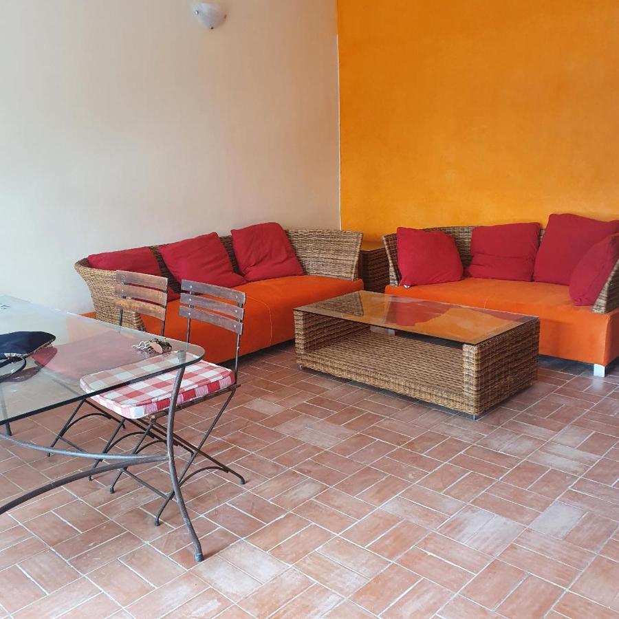 Superbe Appartement Avec Piscine, Proche Centre Ville, Restaurant, Mer Saly ภายนอก รูปภาพ