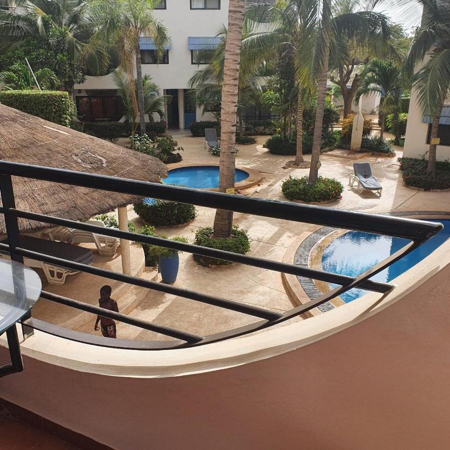 Superbe Appartement Avec Piscine, Proche Centre Ville, Restaurant, Mer Saly ภายนอก รูปภาพ